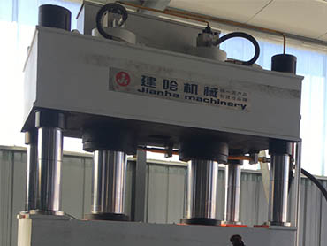 四柱液壓機故障分析